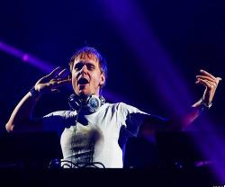 Armin van Buuren - A State Of Trance Episode 692 SBD